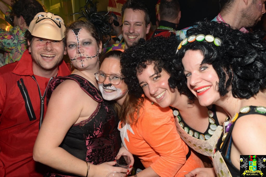 ../Images/Carnavals vrijdagavond in VdG 152.jpg